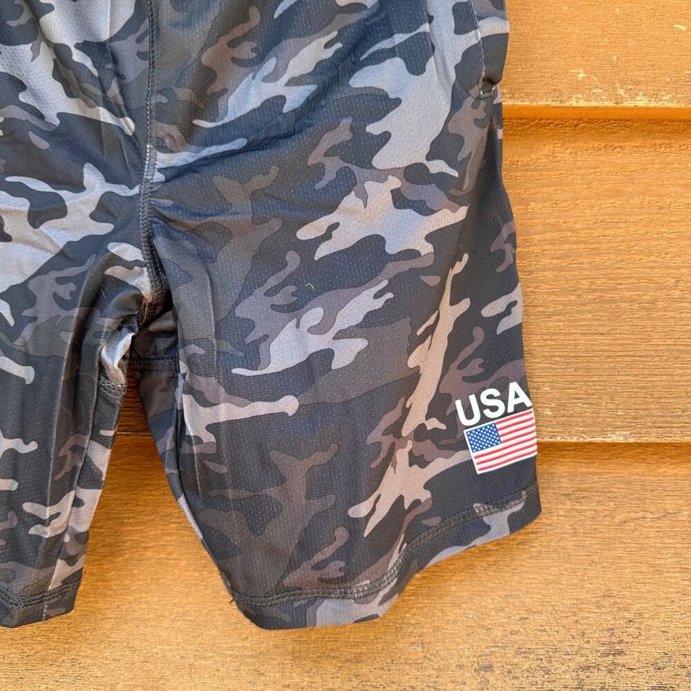 Mitre Boys Black Camo Basketball Shorts M 10/12 With USA Flag Graphic & Elastic - Picture 5 of 9